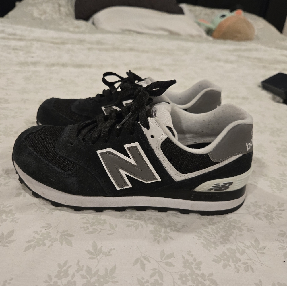 Women's New Balance 574